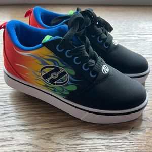 Heelys Kids youth size 1